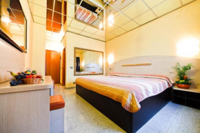 Отель Motel Autosole  Корнельяно-Лауденсе